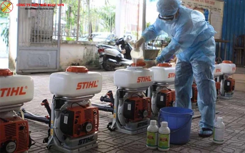 Pha chế thuốc diệt muỗi